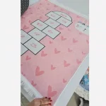 فرش چاپی کودک دخترانه طرح لی لی هازان ترک صورتی کد C115 (پس کرایه) - تصویر 3